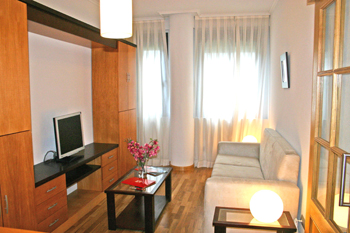 SUITES KRIS AEROPUERTO - Spain - Madrid