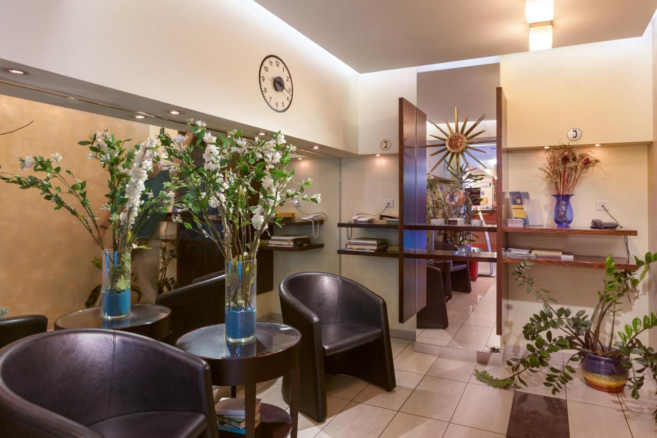 Tropical Hotel - Greece - Athens