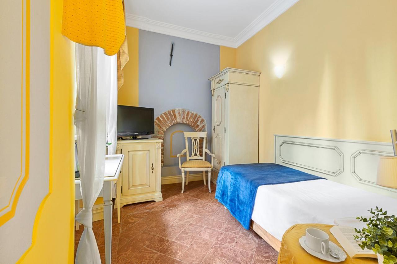 Cannobio Hotel - Italy - Milan