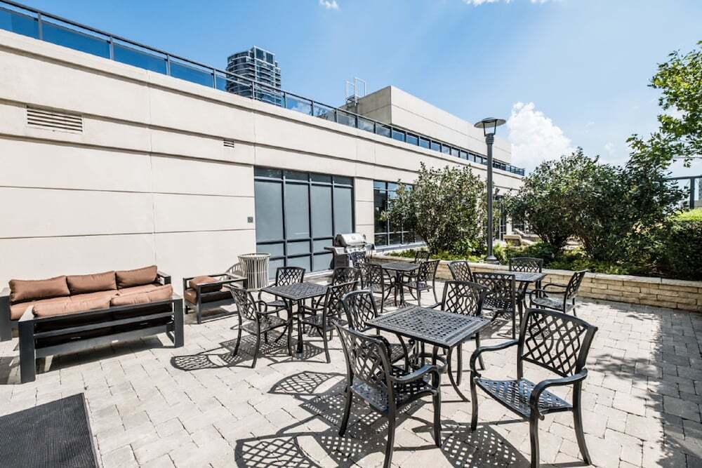 JP Stays - Luxurious Condo offered by Short Term Stays - Canada - Toronto