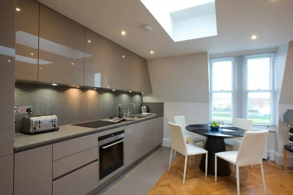 Queens Club Apartments - United Kingdom - London