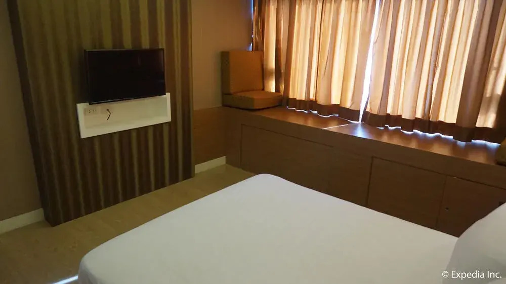 Shang Luxury Suites - Philippines - Manila