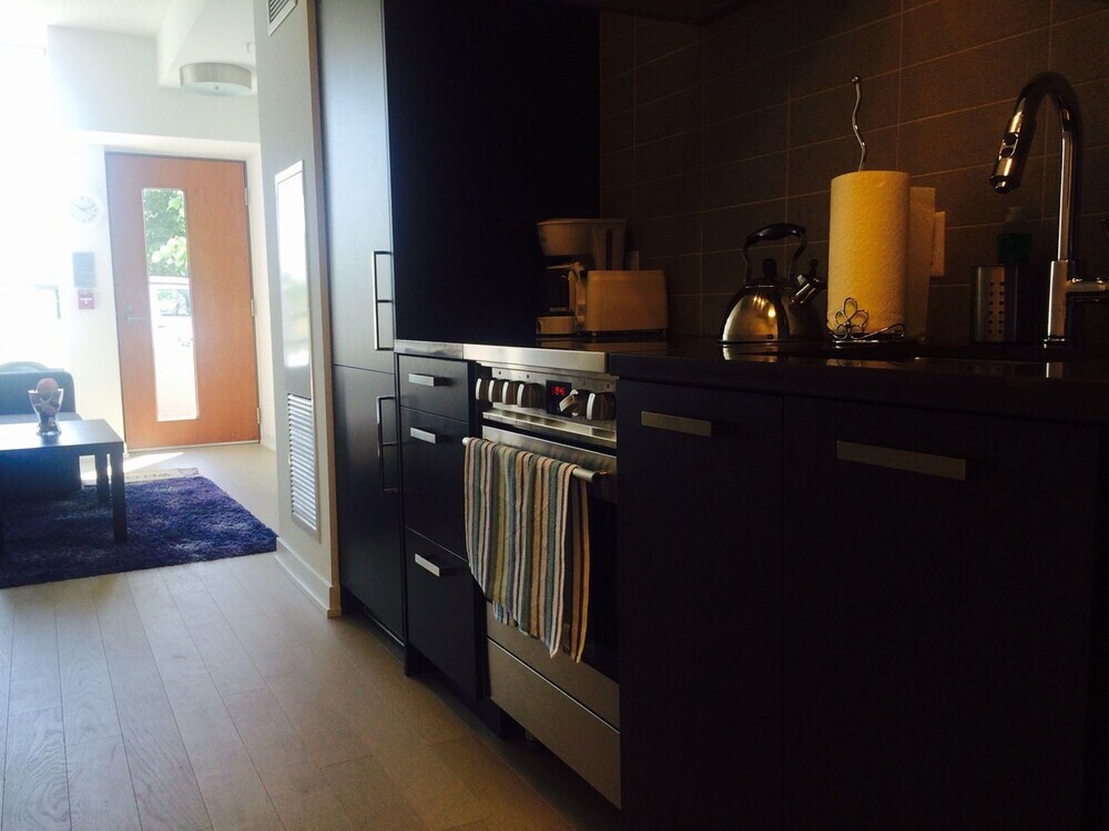 Elite Suites 1 Bedroom Townhouse Condo offered by Short Term Stays - Canada - Toronto