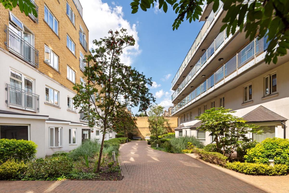 Marlin Apartments Commercial Road - Limehouse - United Kingdom - London