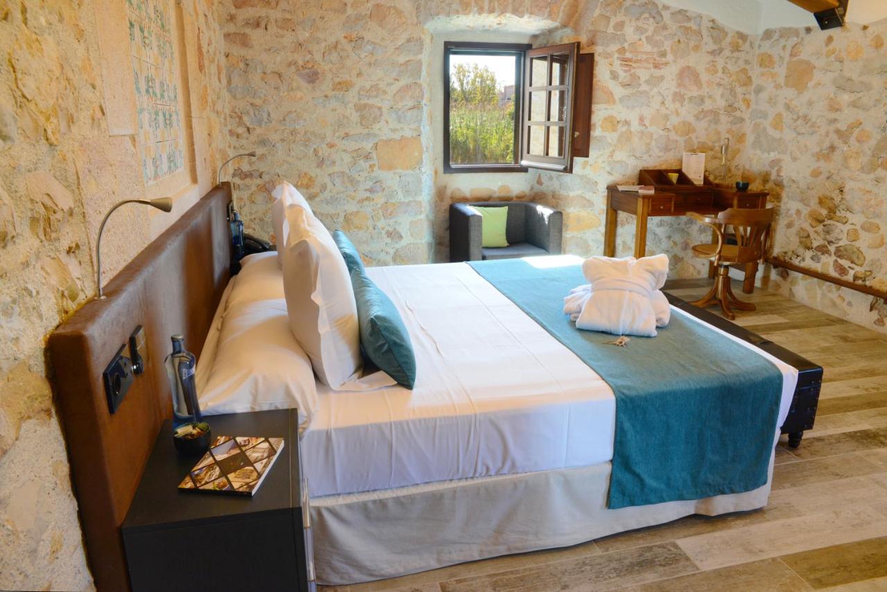 Hotel Mol? de l'Escala - Spain - Costa Brava