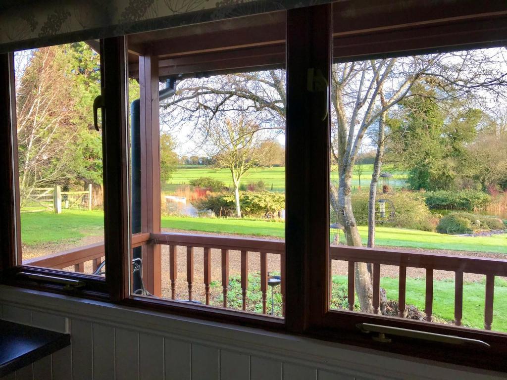 Lakeside Town Farm - United Kingdom - London