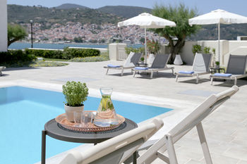 Skopelos Village Hotel Apartments