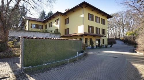 BB Hotel Malpensa Lago Maggiore