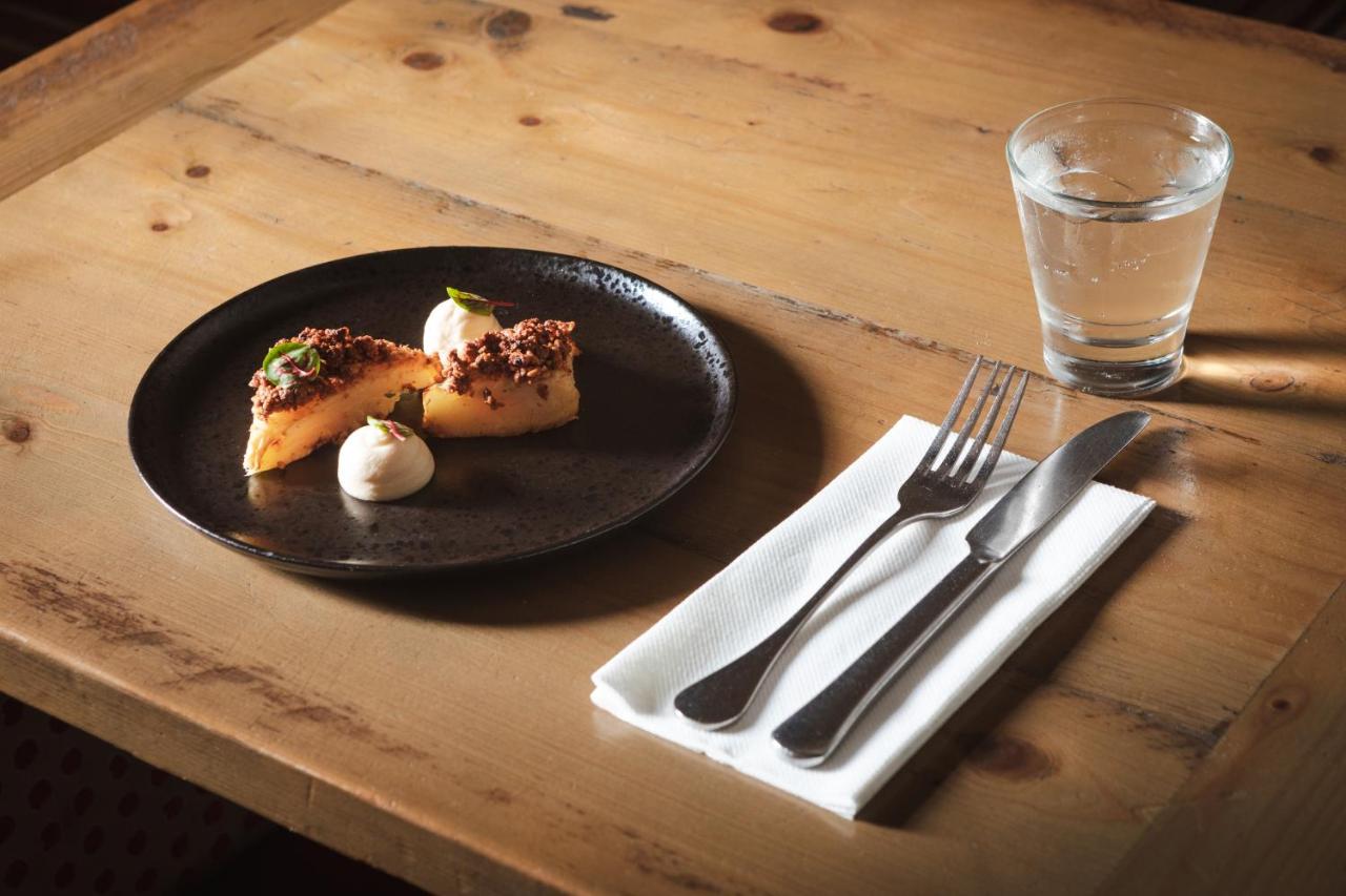 Devonshire Arms at Beeley - United Kingdom - Manchester