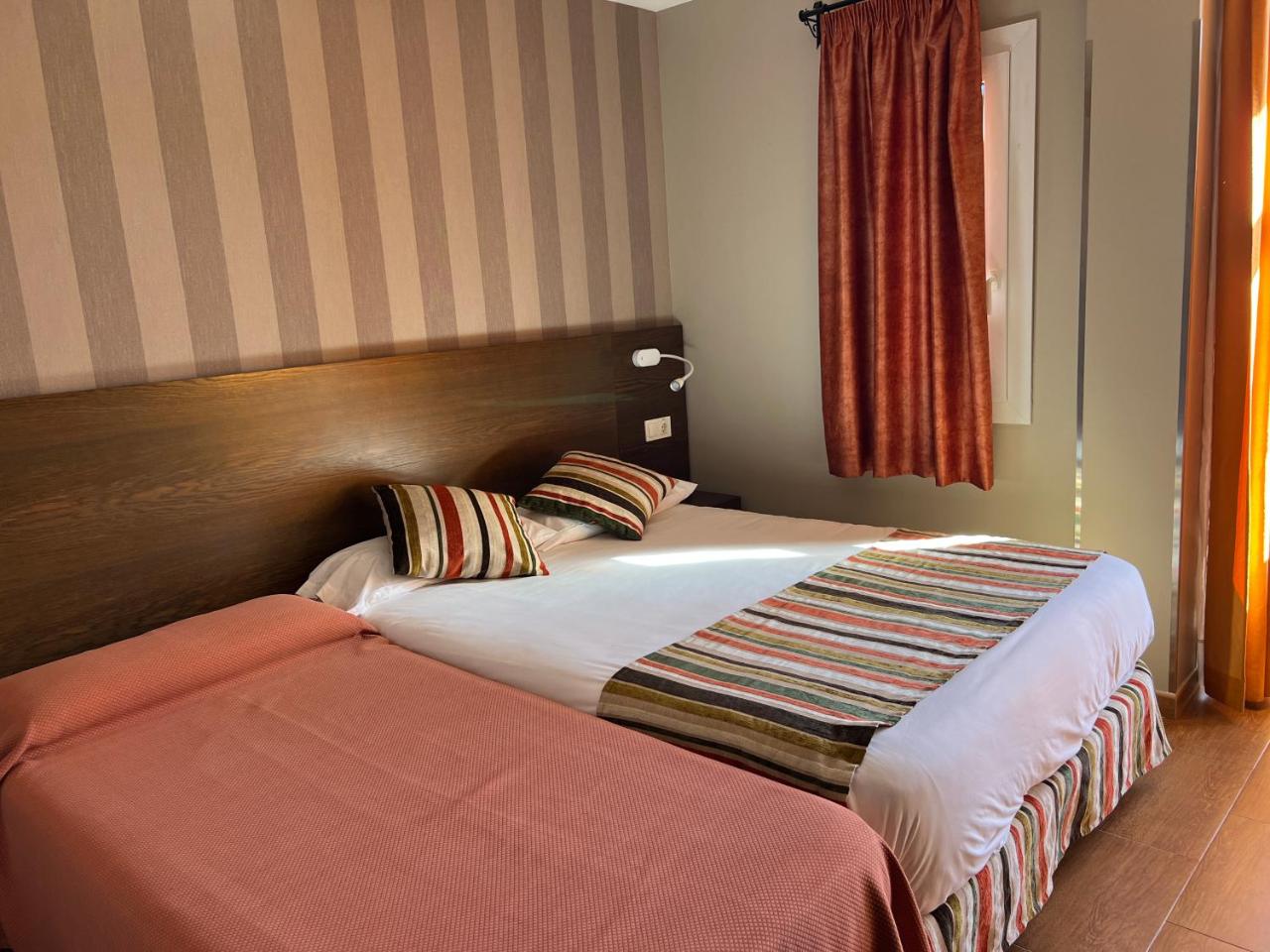 Hostal Los Coronales - Spain - Madrid