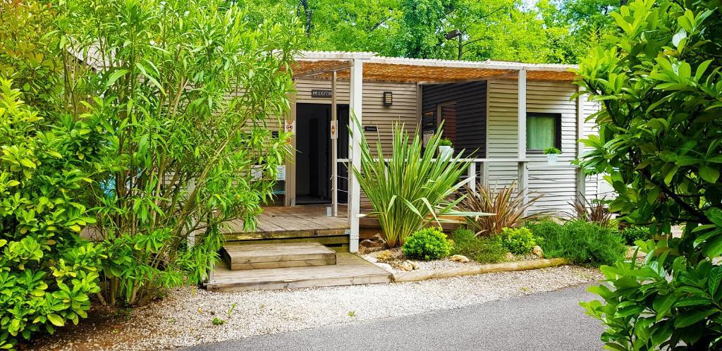 Camping Les Cent Ch?nes - France - Nice