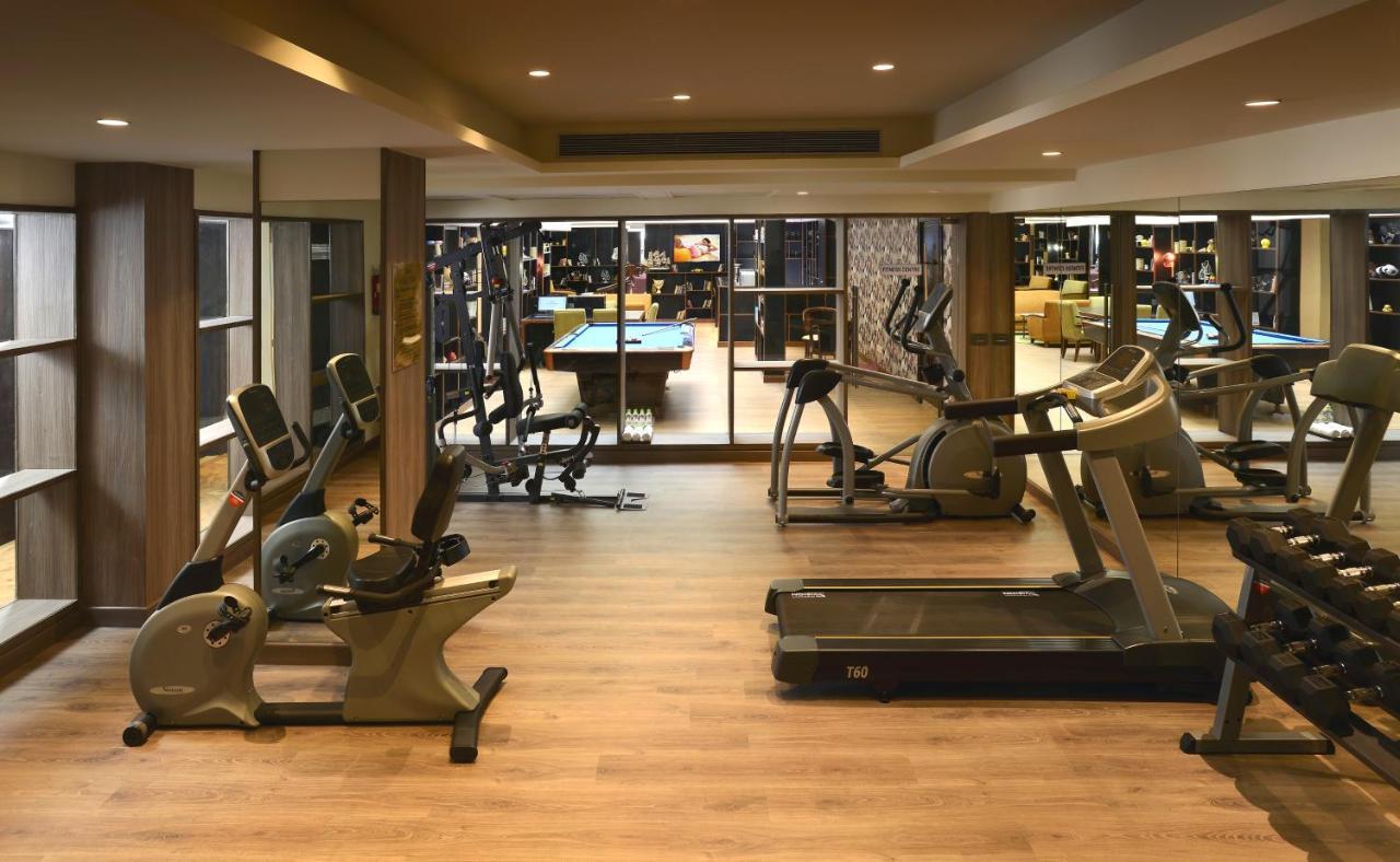 Deventure Sarovar Portico- Kapashera, New Delhi - India - New Delhi