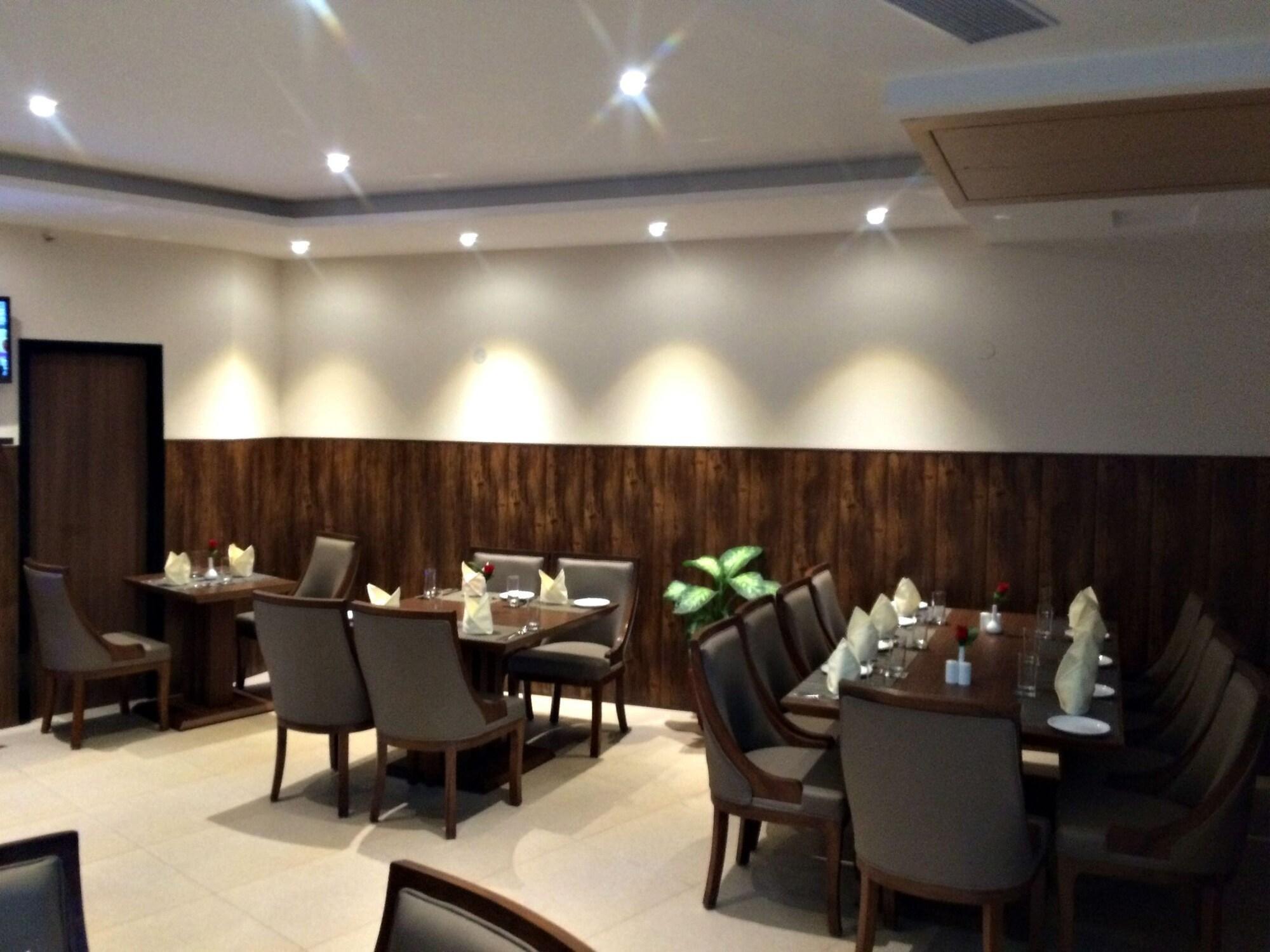 Fairvacanze Inns and Suites - India - New Delhi