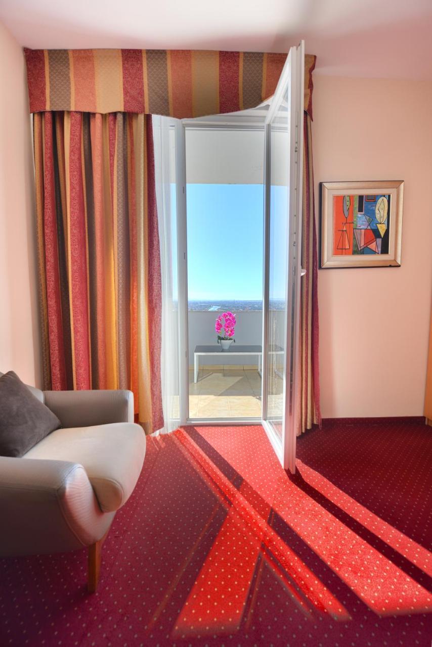 Jolly Hotel - Albania - Tirana