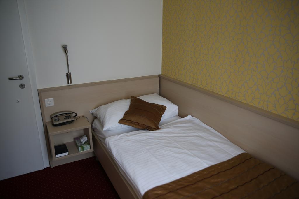 Hotel Schl?ssel Binningen - Switzerland - Basel