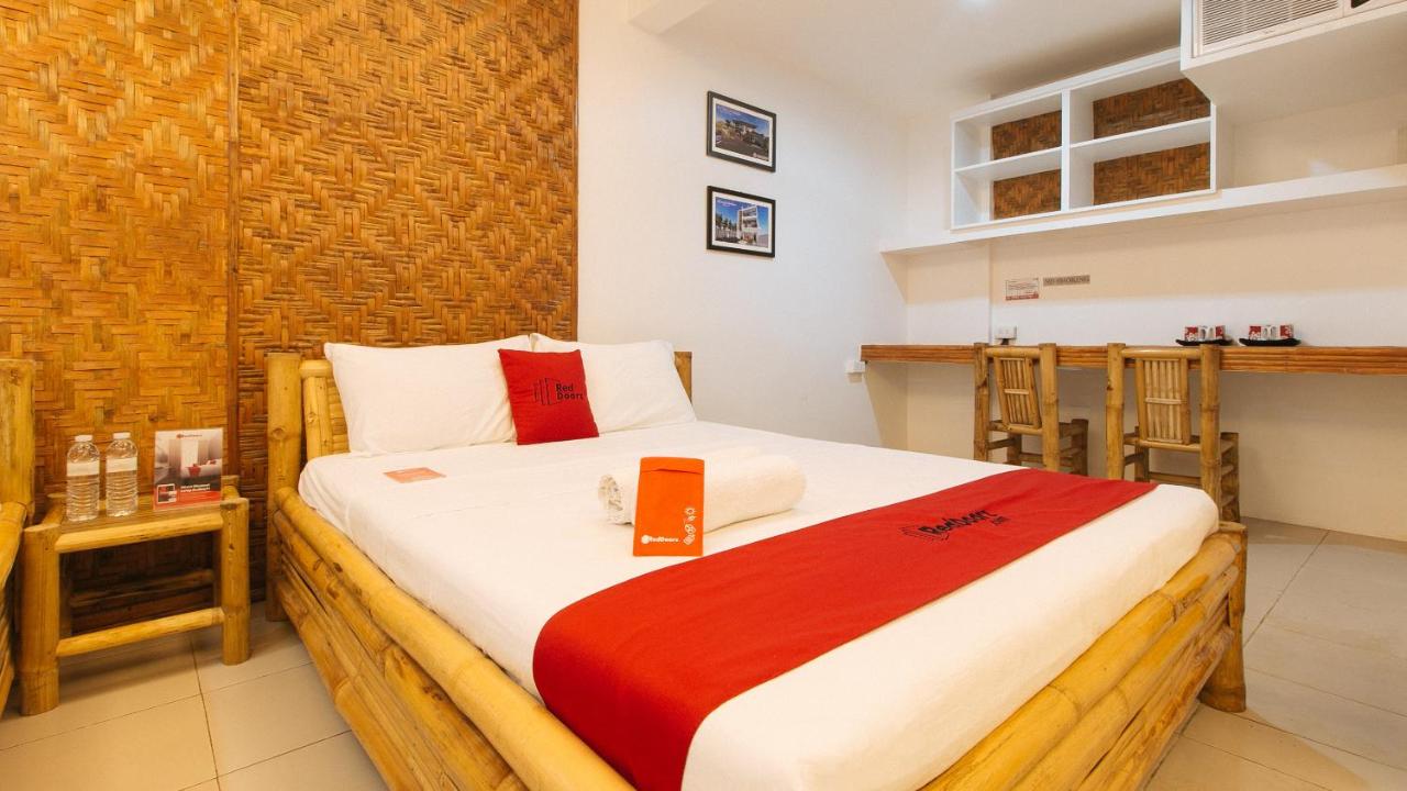 RedDoorz near Mckinley Hill Taguig - Philippines - Manila