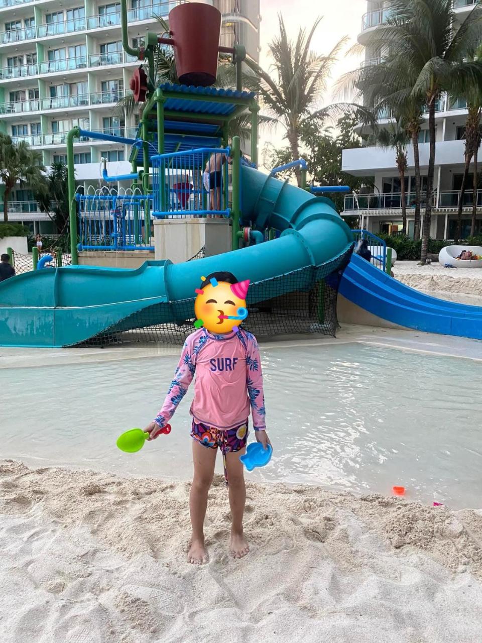 Azure Urban Resort Residences Paris Hilton Beach Club - Philippines - Manila