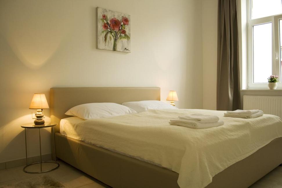 Flowers Premium Apartments & Rooms - Croatia - Zagreb