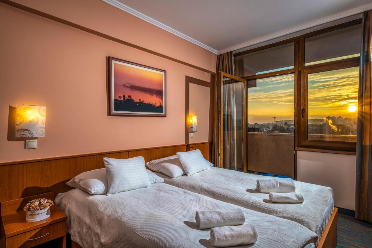 Duna Hotel - Hungary - Budapest