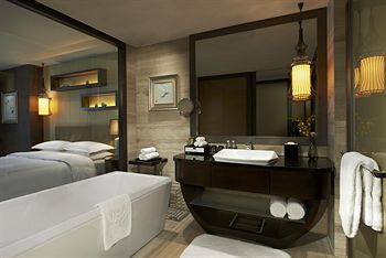 Sheraton Shanghai Waigaoqiao Hotel - China - Shanghai