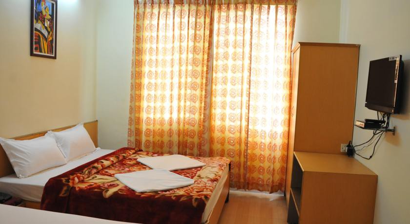 OYO 10654 Hotel Pearl INN