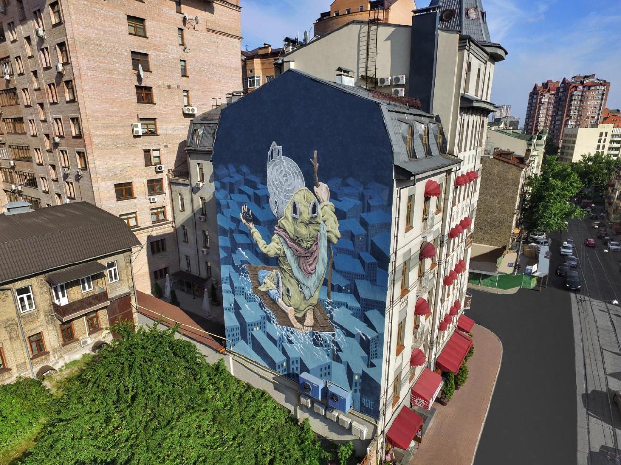 Senator Victory Square - Ukraine - Kiev