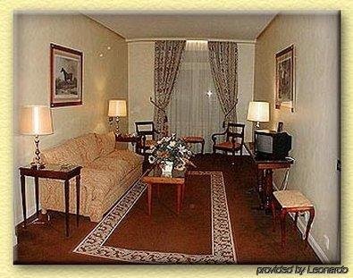 Hotel Des Artistes - Italy - Naples