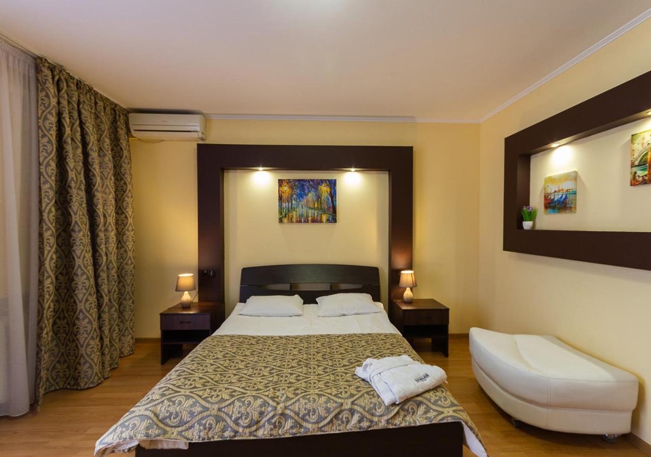 Kozatskiy Hotel - Ukraine - Kiev